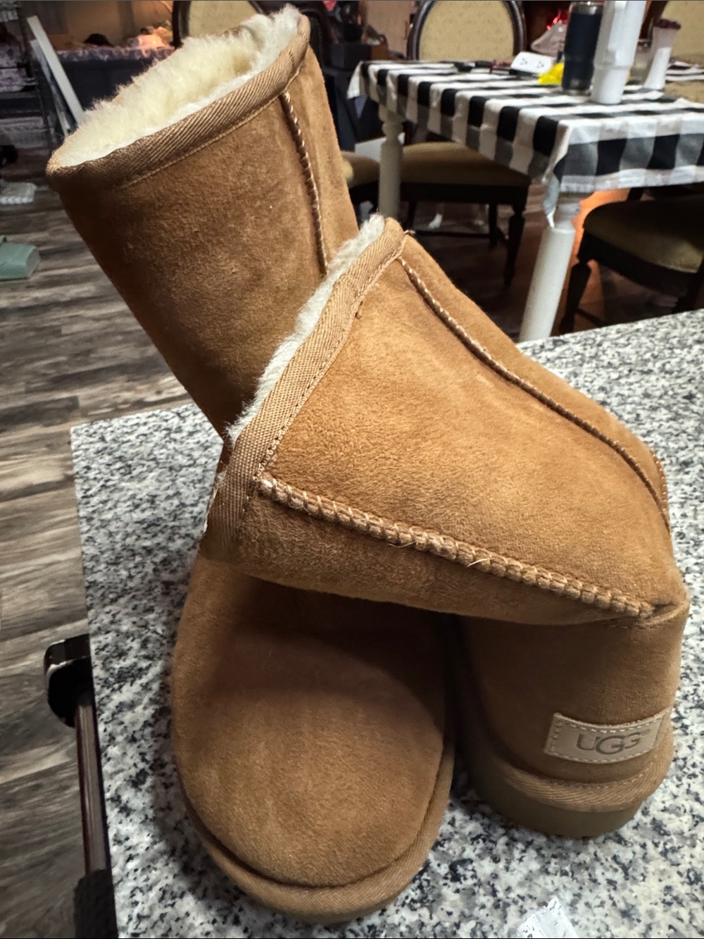 UGG Classic Short Boot in Chestnut